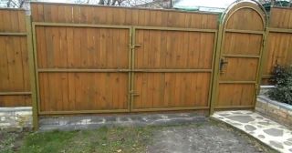 Купить распашные ворота деревянные Апатиты, цена от 2803 руб.